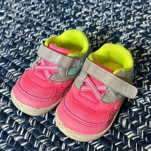 Stride right surprise infant sneakers size 4